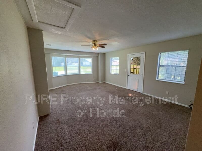 Summerfield House: 13606 SE 48th Court