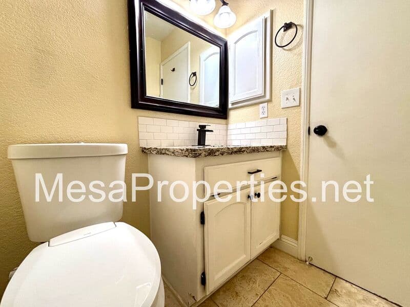 Victorville House: 12820 Santa Anita Trail