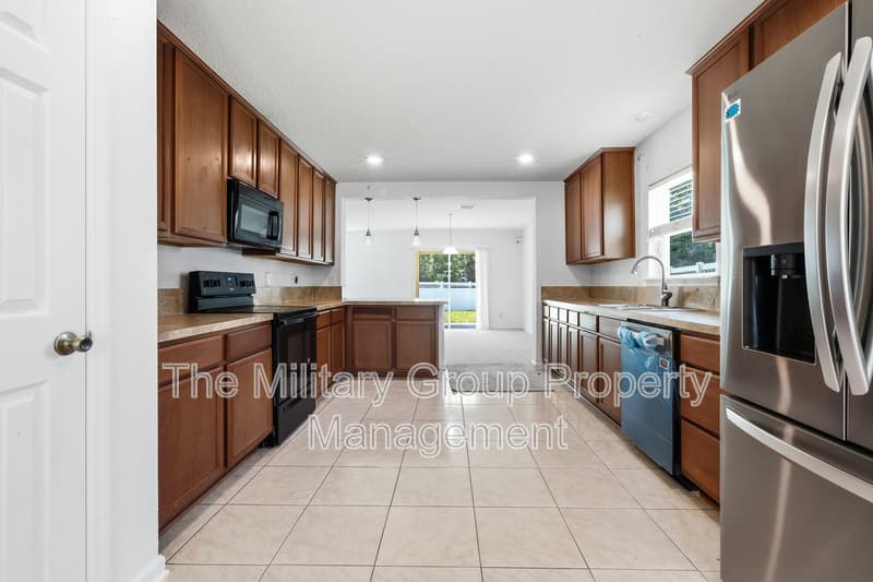 Orange Park House: 391 Hepburn Rd