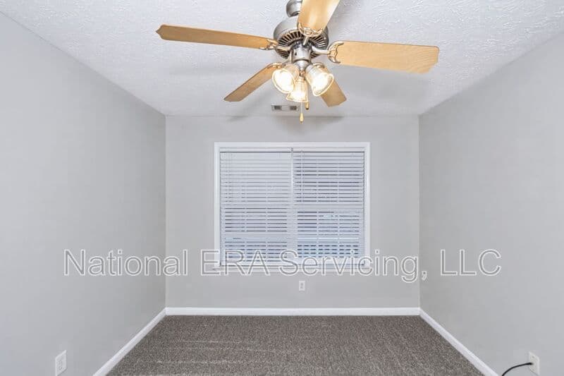 Locust Grove House: 704 Emertrey Dr