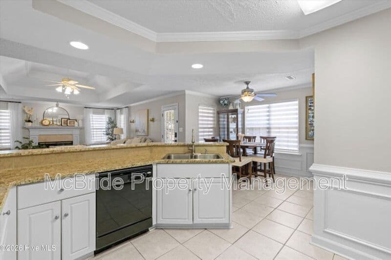 Evans House: 5105 Windmill Place