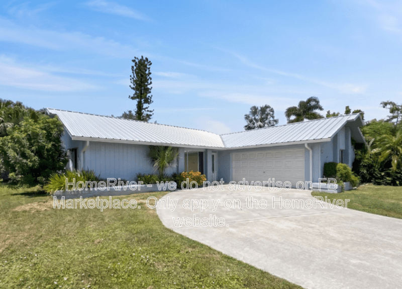 Cape Coral House: 3716 SW 6th Pl