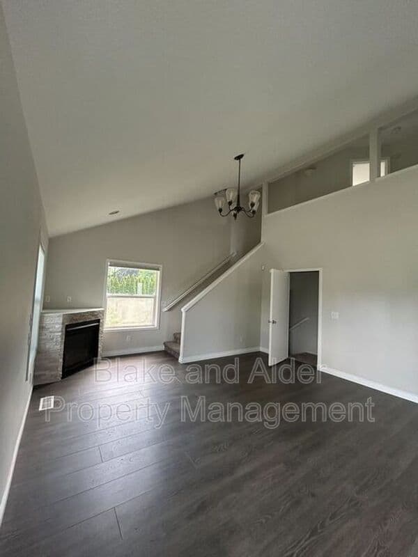 Portland House: 5609 SE 117TH Ave