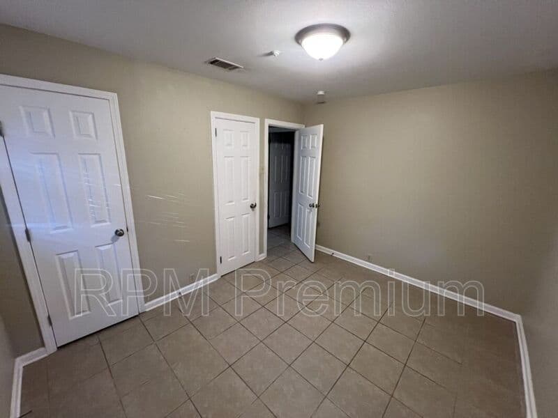 Baton Rouge House: 3280 Crestaire Dr