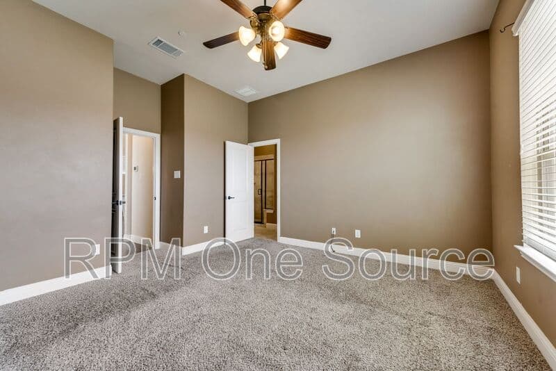 Lewisville House: 290 Almanor Street