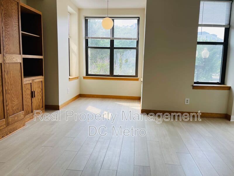 Washington Condo: 3 Washington Circle NW
