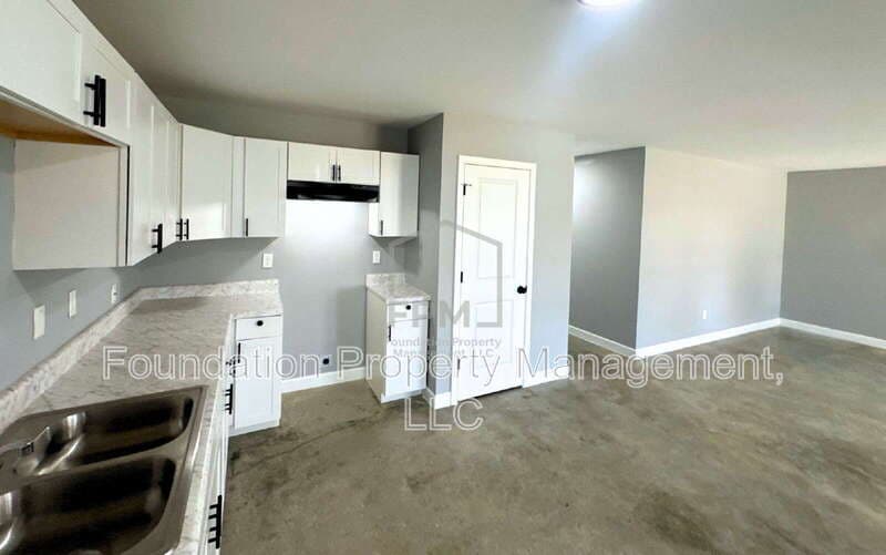 Memphis House: 555 Monteagle Drive