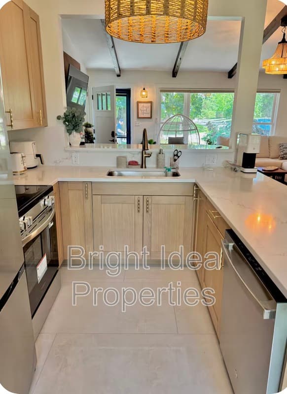 Saint Paul House: 896 Hadley Lane North