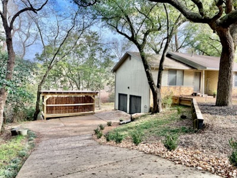 Niceville House: 118 Beverly Drive