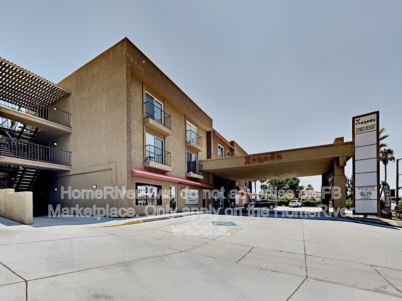 Lake Havasu City Condo: 276 Lake Havasu Ave N