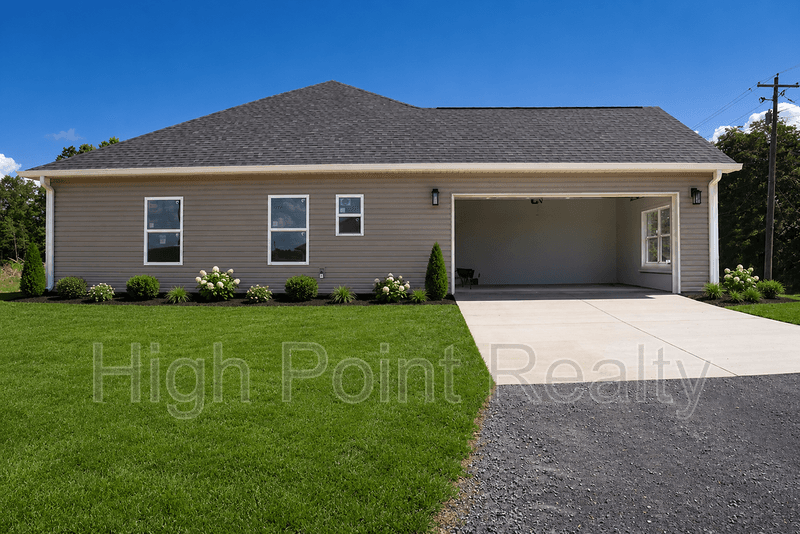 Fort Payne House: 3600 Godfrey Avenue Northeast