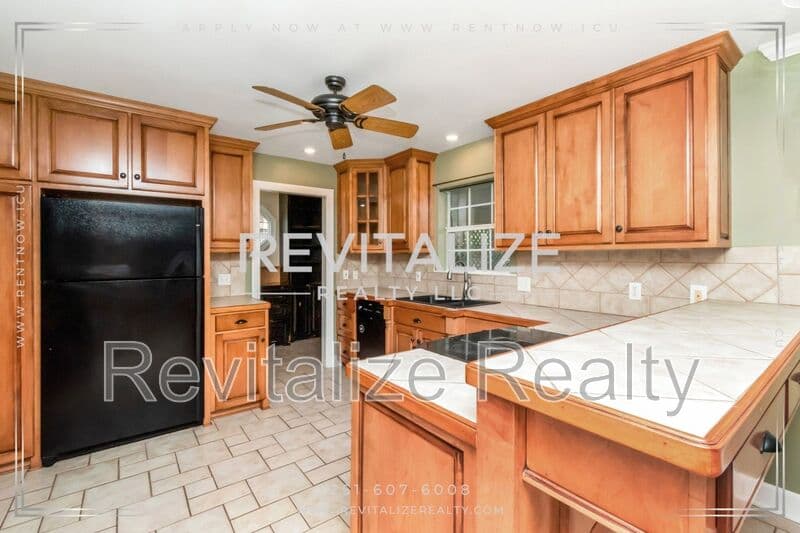 Mobile House: 2949 Cloverland Ct