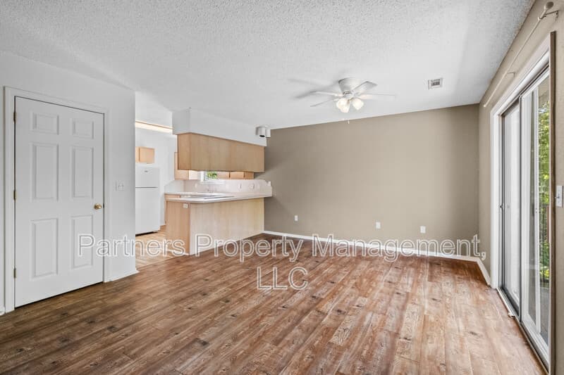 Fayetteville Condo: 1621 North Leverett Avenue - 6