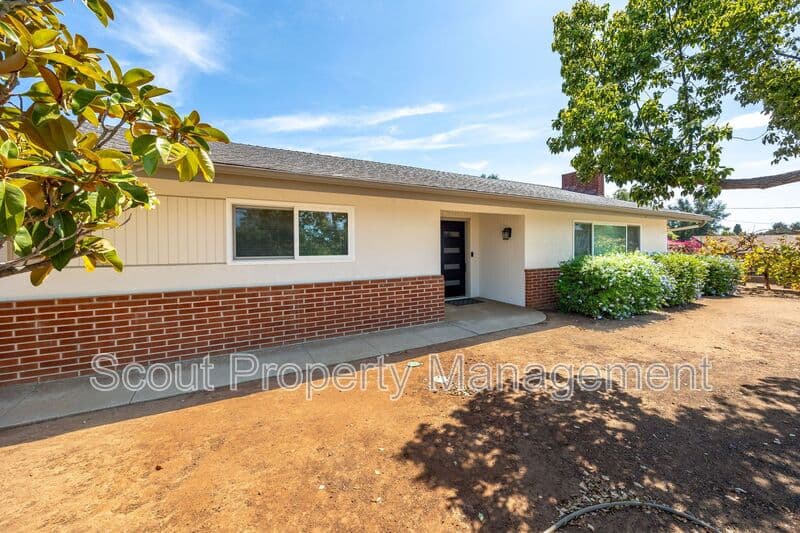 Escondido House: 1934 S Juniper Street