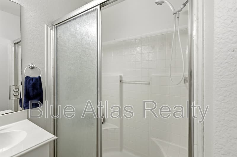 Arlington House: 1081 Enfilar Lane
