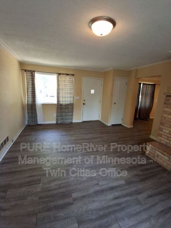 North Saint Paul House: 2670 5th Ave E