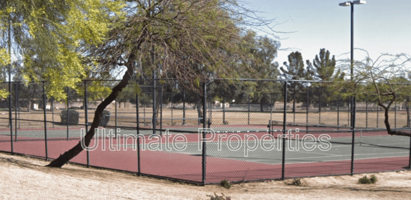 Peoria House: 8002 W Salter Dr