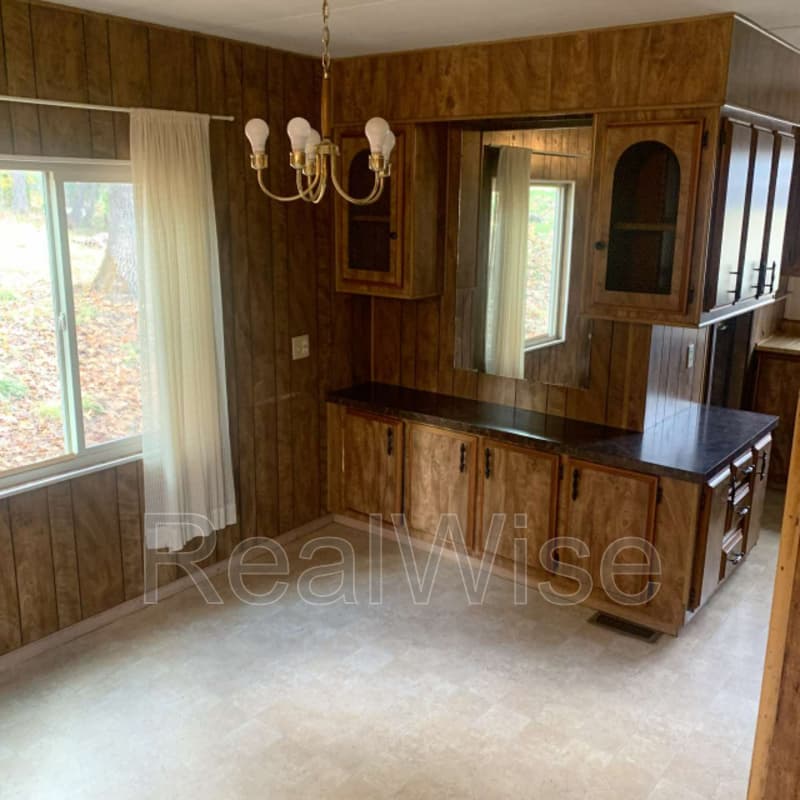 Grants Pass House: 4620 Redwood Ave