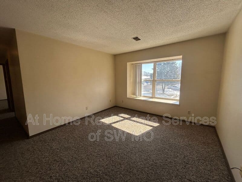 Springfield Condo: 1947 S Ingram Mill Rd