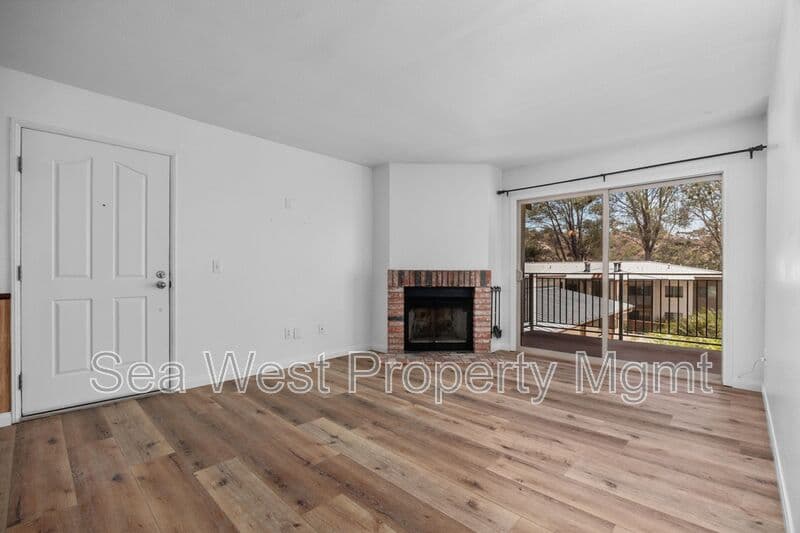 Encinitas Condo: 1730 S El Camino Real