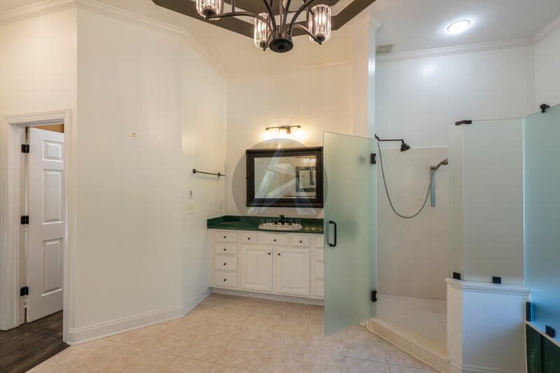 Kennesaw House: 5211 Hadaway Rd NW