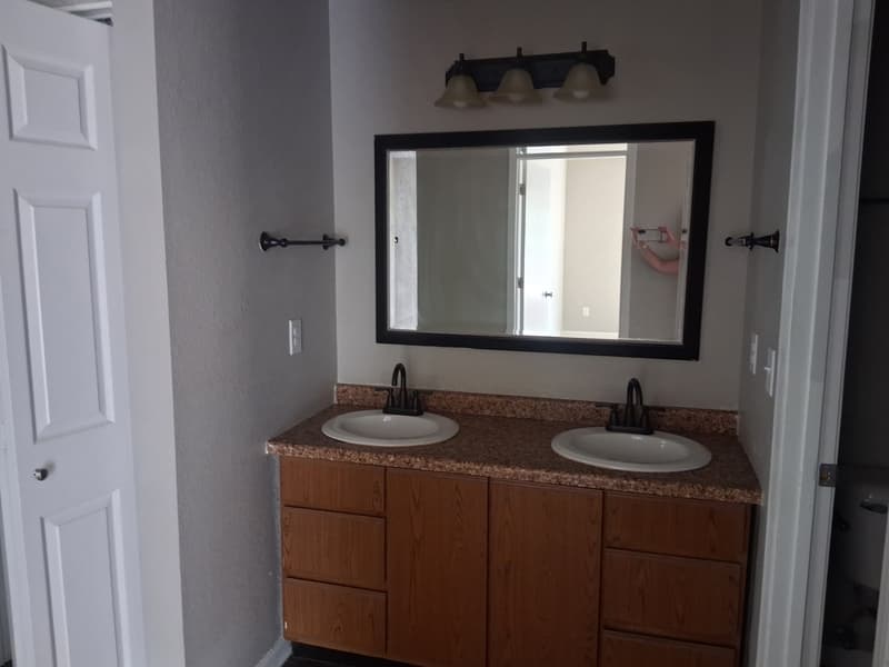 Oshkosh Condo: 835 Wisconsin Street - 2B