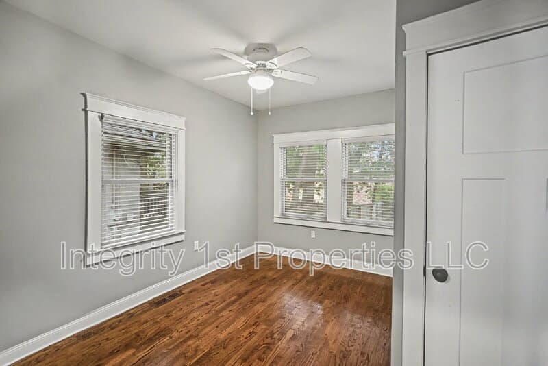 Kansas City House: 4431 Jefferson St