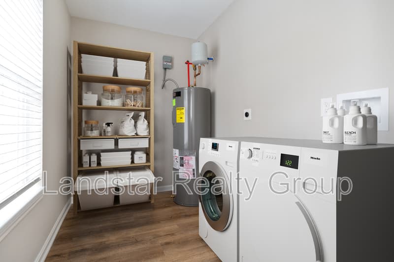 Louisville Condo: 7312 Tiger Way