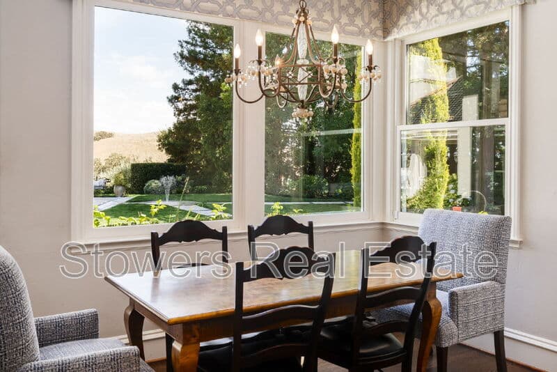 Danville House: 4482 Deer Ridge Rd