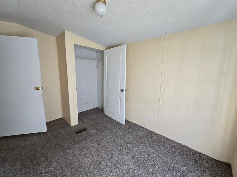 Fayetteville House: 2412 Cattail Cir