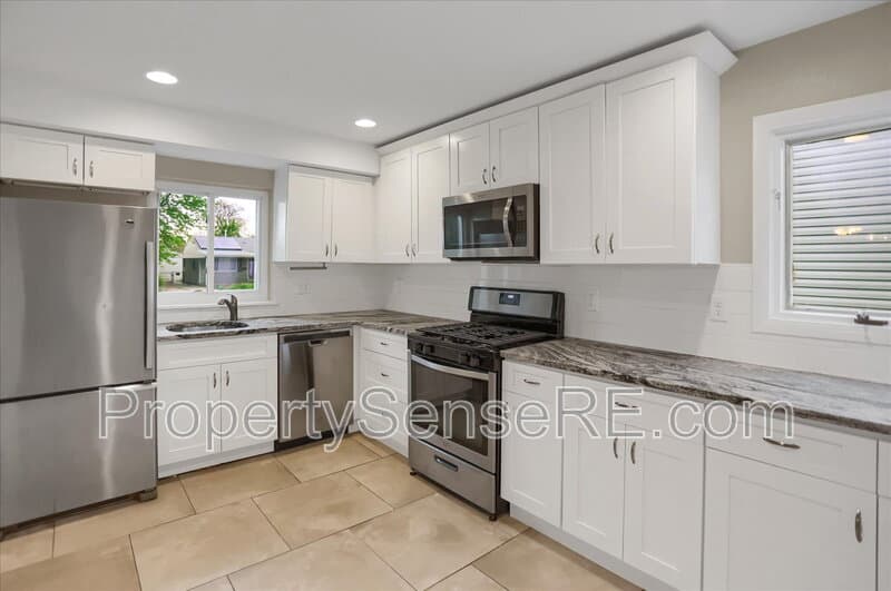 Denver House: 1333 South Xavier Street