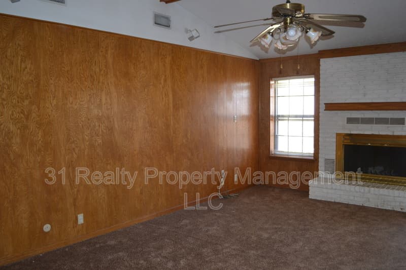 Denison House: 66 Haven Cir