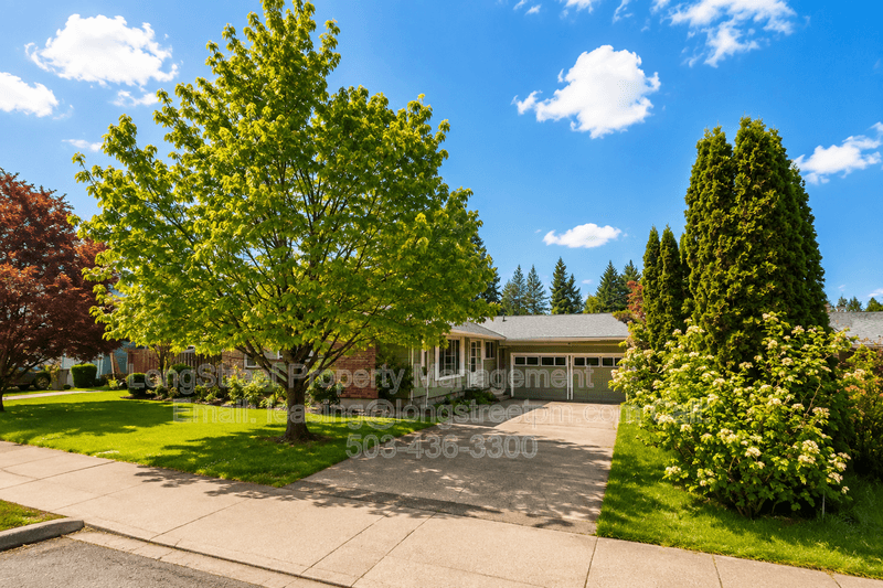 Corvallis House: 720 SW 53rd St