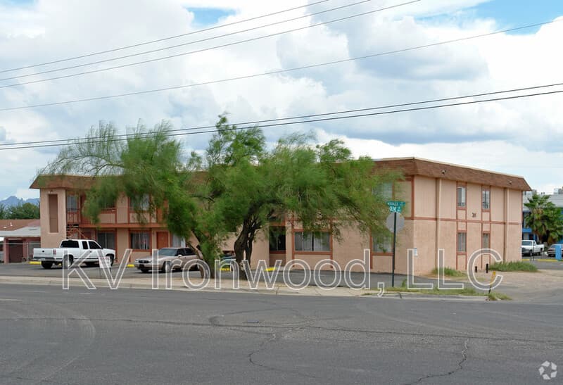 Tucson Condo: 201 E Olive St