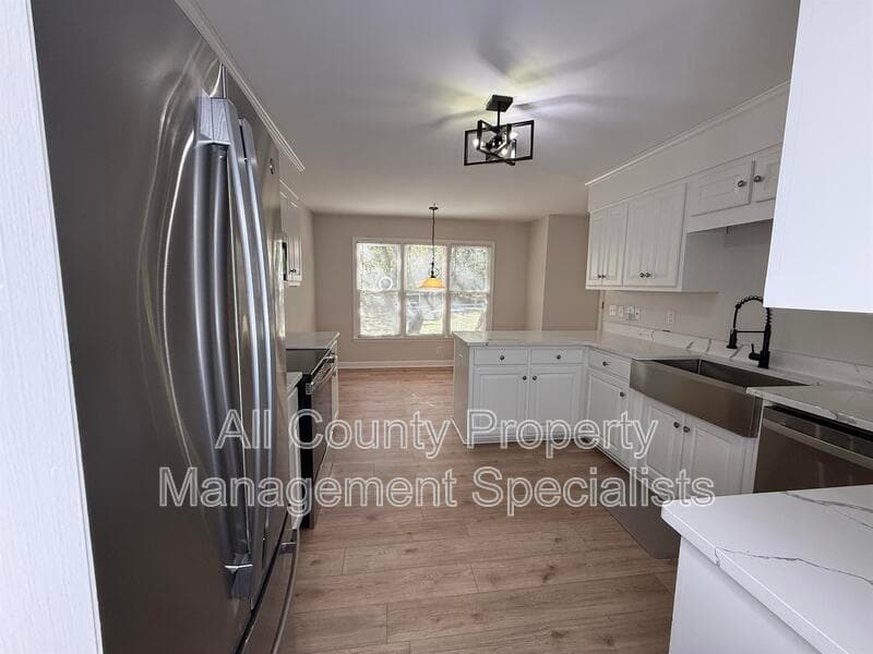 Camden House: 29 Benttree Ln