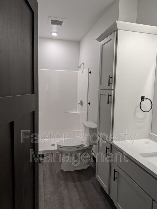 Mankato House: 3112 Noble Drive
