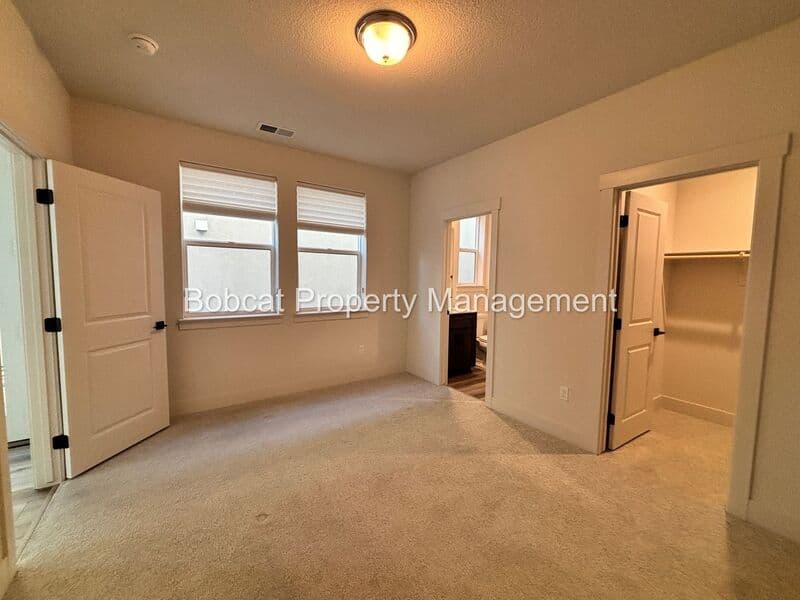 Carson City House: 1128 Grove St