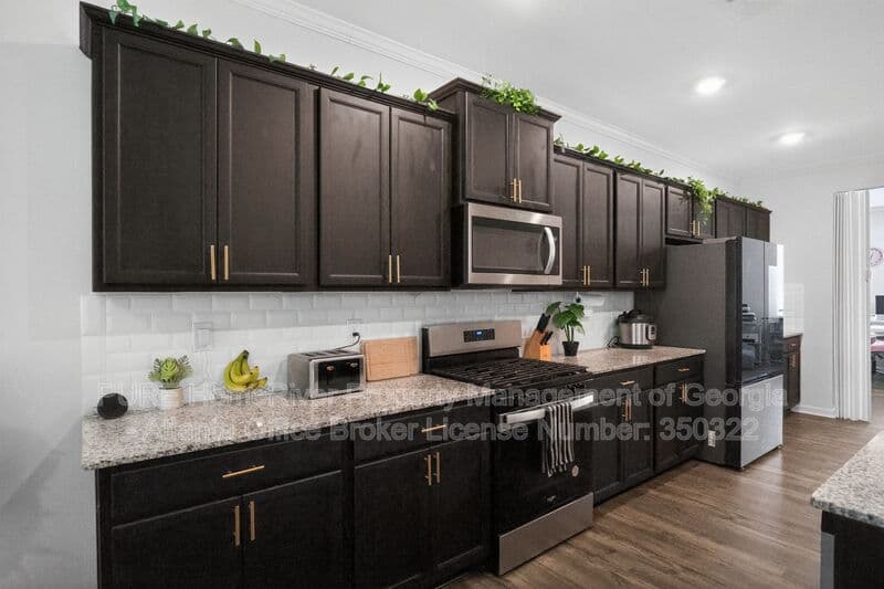 Lithia Springs House: 4842 Layton Dr