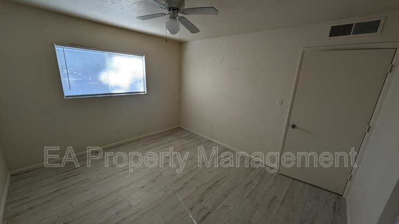 Albuquerque House: 812 Chelwood Park Blvd NEUnit D