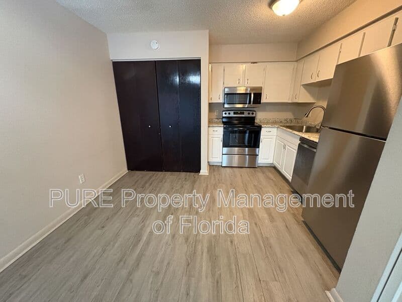 Ocala House: 2040 SE 40th St Rd 1-4