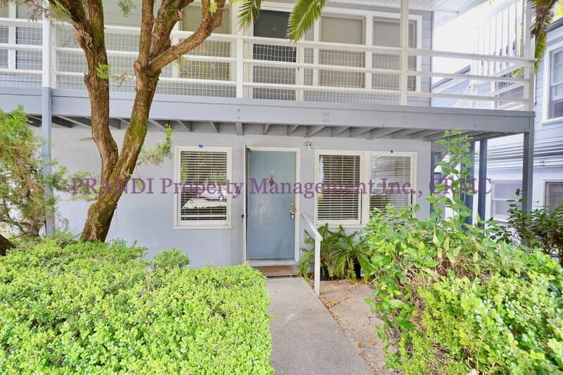 Corte Madera Condo: 25 Willow Ave