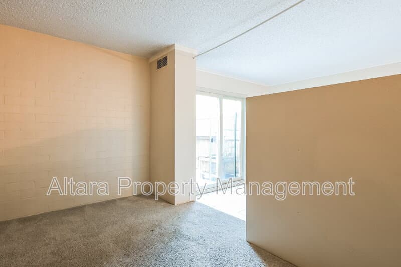 Denver Condo: 2880 S Locust St