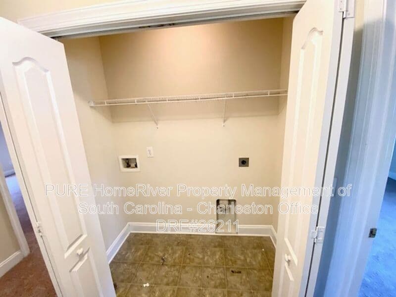 Ladson House: 229 Equinox Cir