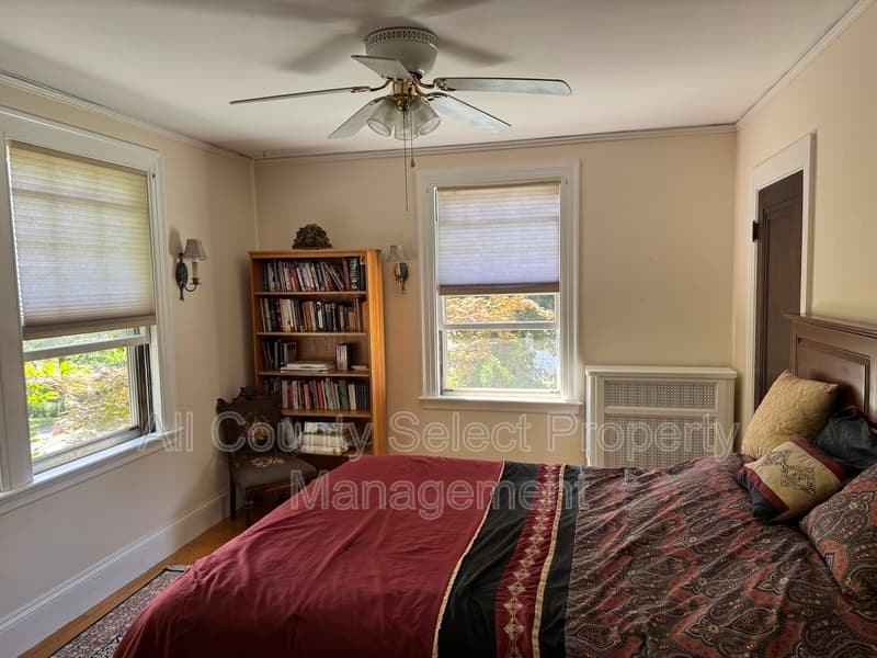 Beverly House: 38 Baker Ave