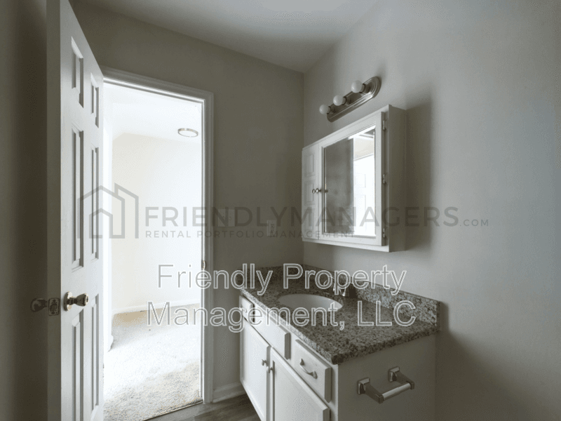 Winston-Salem House: 4071 Greene Haven Drive