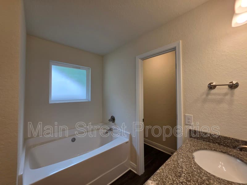 Pace House: 5165 Peach Drive