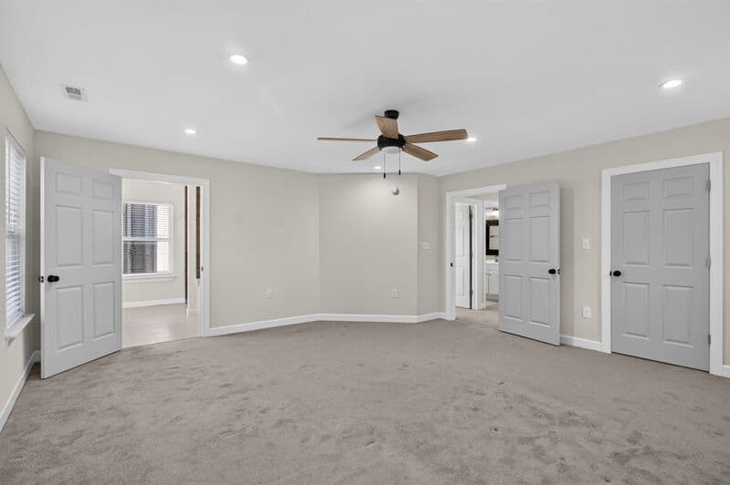 Portsmouth House: 242 Webster Ave