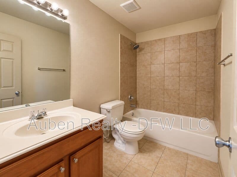 Fort Worth House: 3933 Fernando Drive
