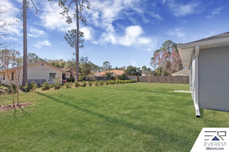 Palm Coast House: 11 Burning Tree Place