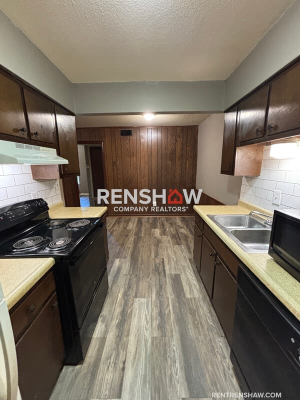 Bartlett Condo: 5352 Stage Rd